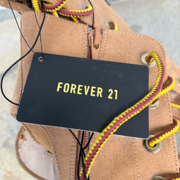 Forever 21 Strappy Lace-Up Block Heels - size 9 NWT - Picture 5 of 6